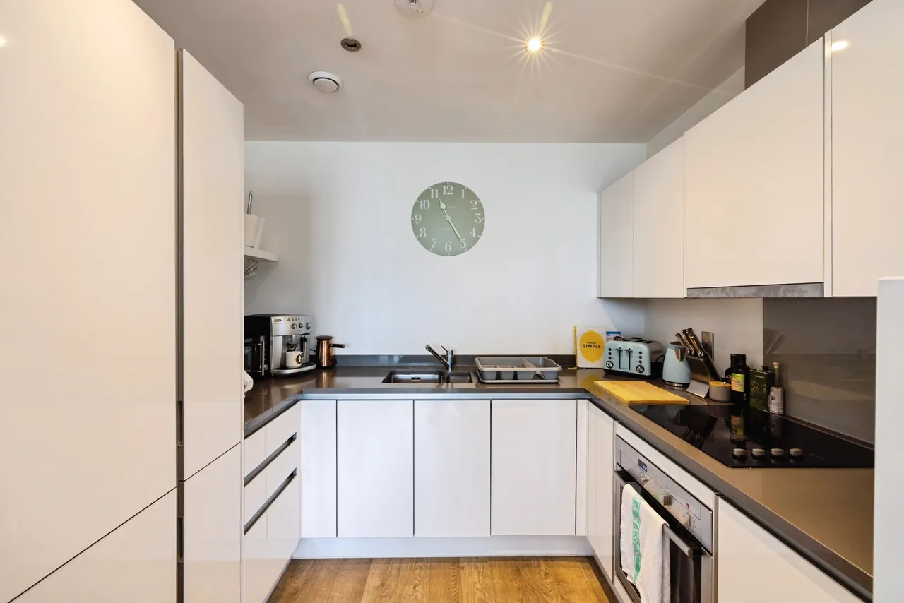 Nicholson Square, London, E3, photo 9