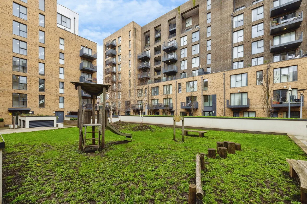 Nicholson Square, London, E3, photo 16