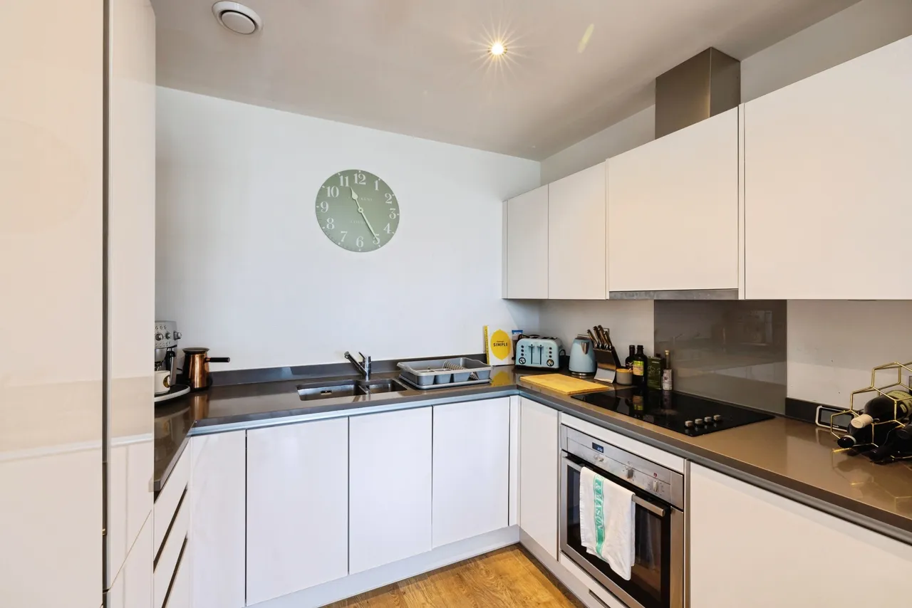 Nicholson Square, London, E3, photo 4