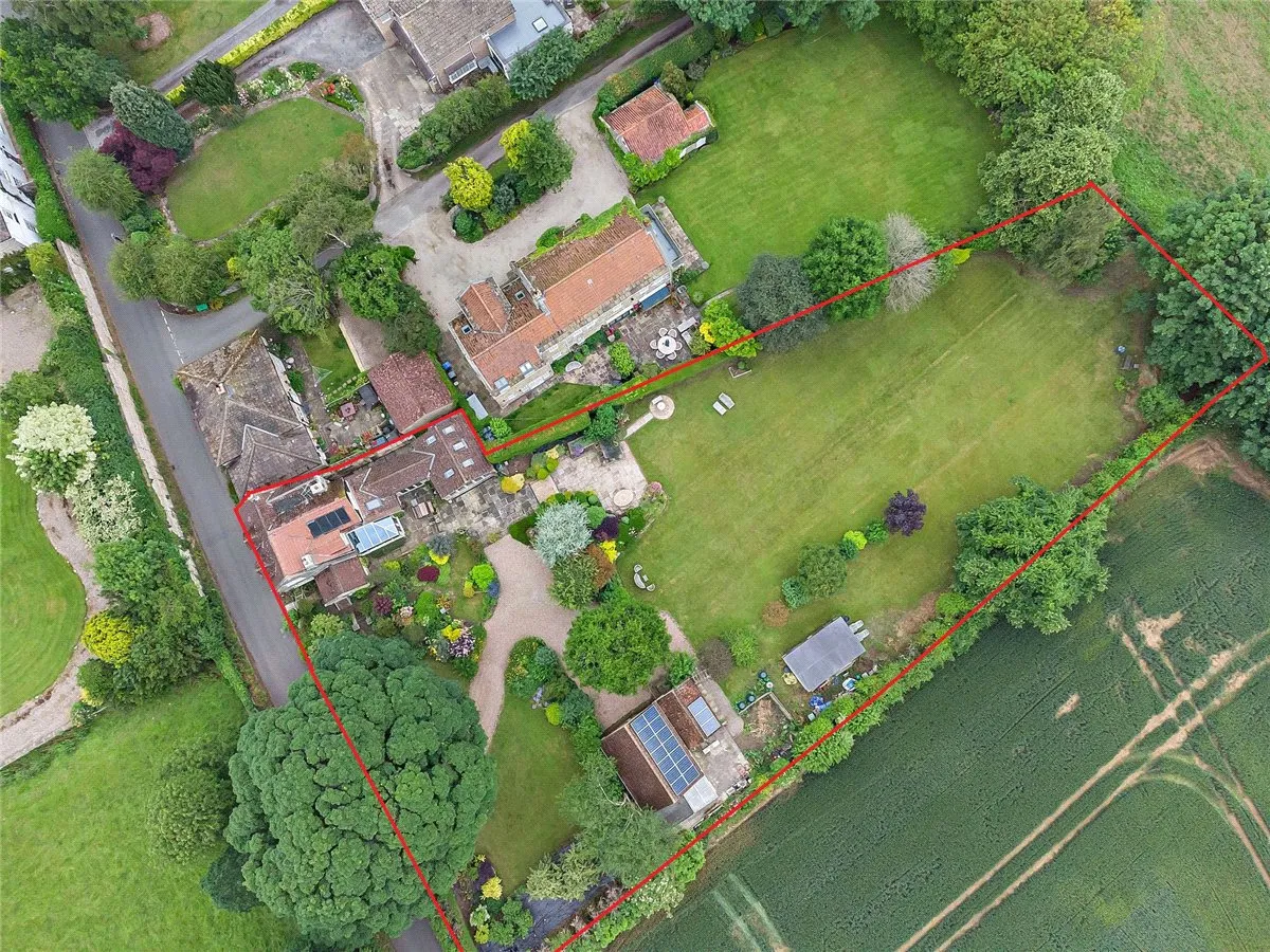 Lumby, Near Leeds, LS25, photo 33