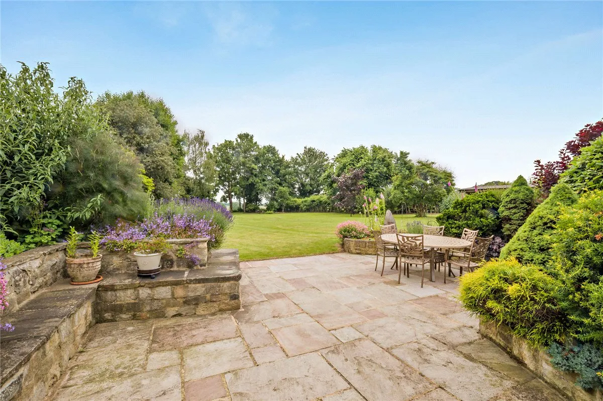 Lumby, Near Leeds, LS25, photo 5