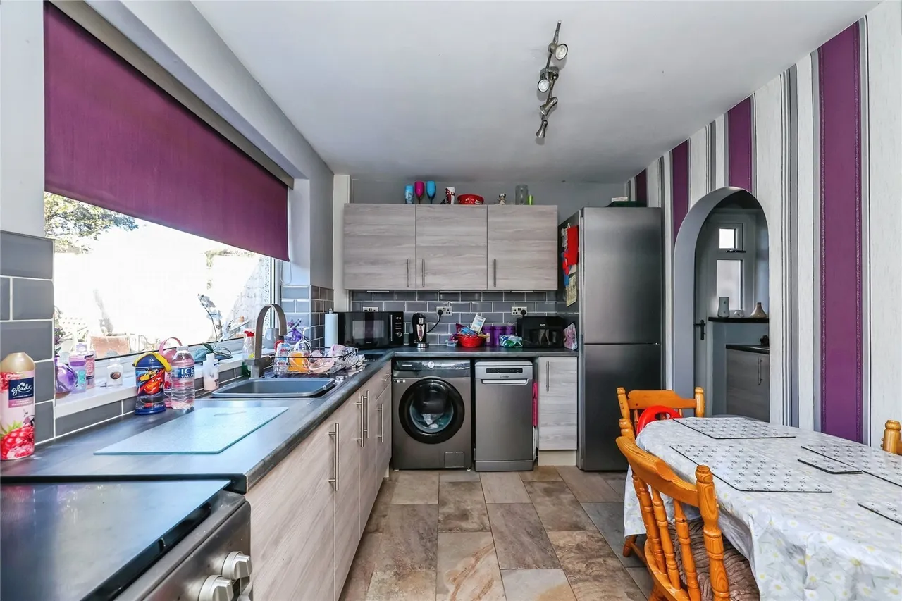 Brandish Crescent, Clifton, Nottingham, NG11, photo 5