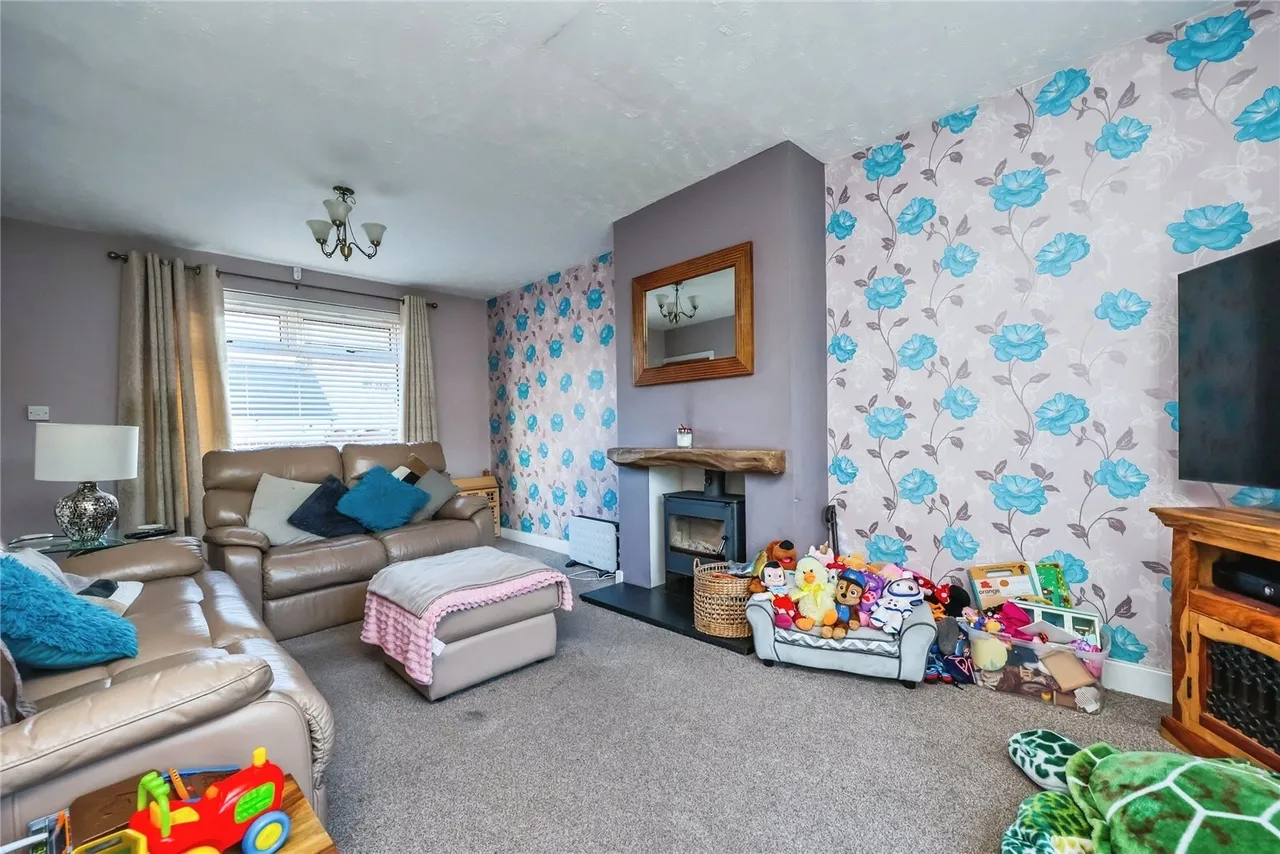 Brandish Crescent, Clifton, Nottingham, NG11, photo 6