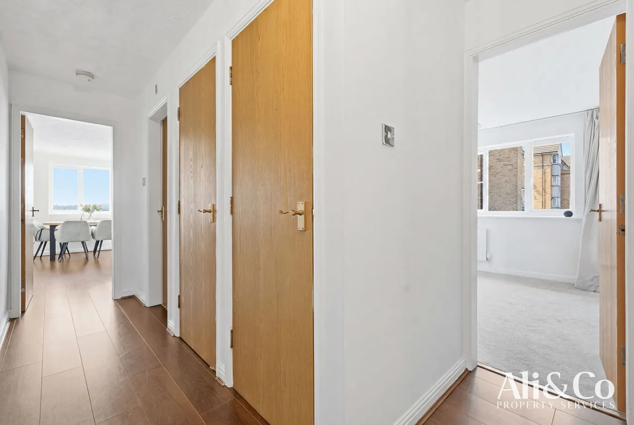 St. Leonards Close, Grays, Essex, RM17 6GT, photo 7