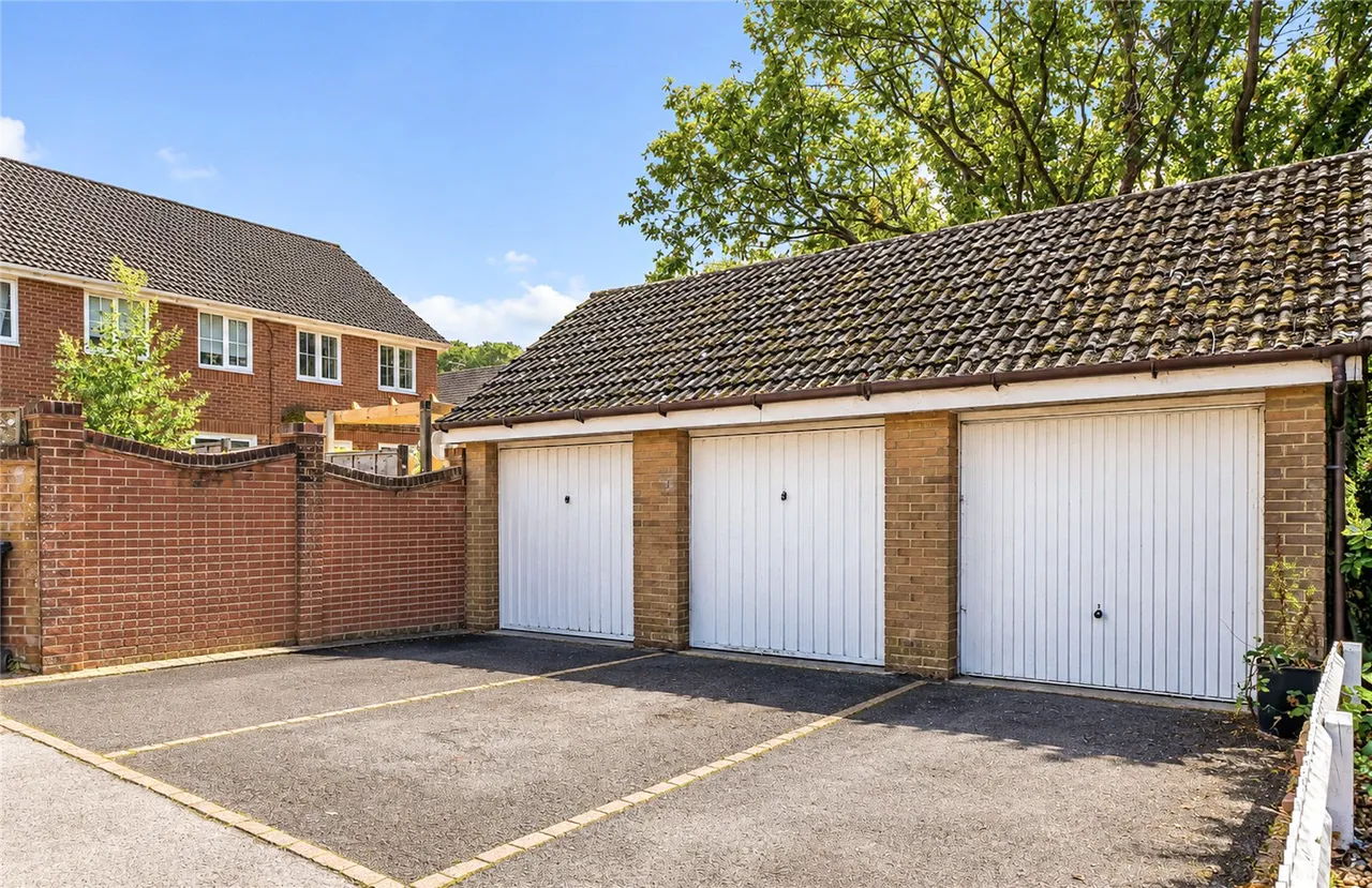 Marsh Gardens, Hedge End, SO30, photo 16