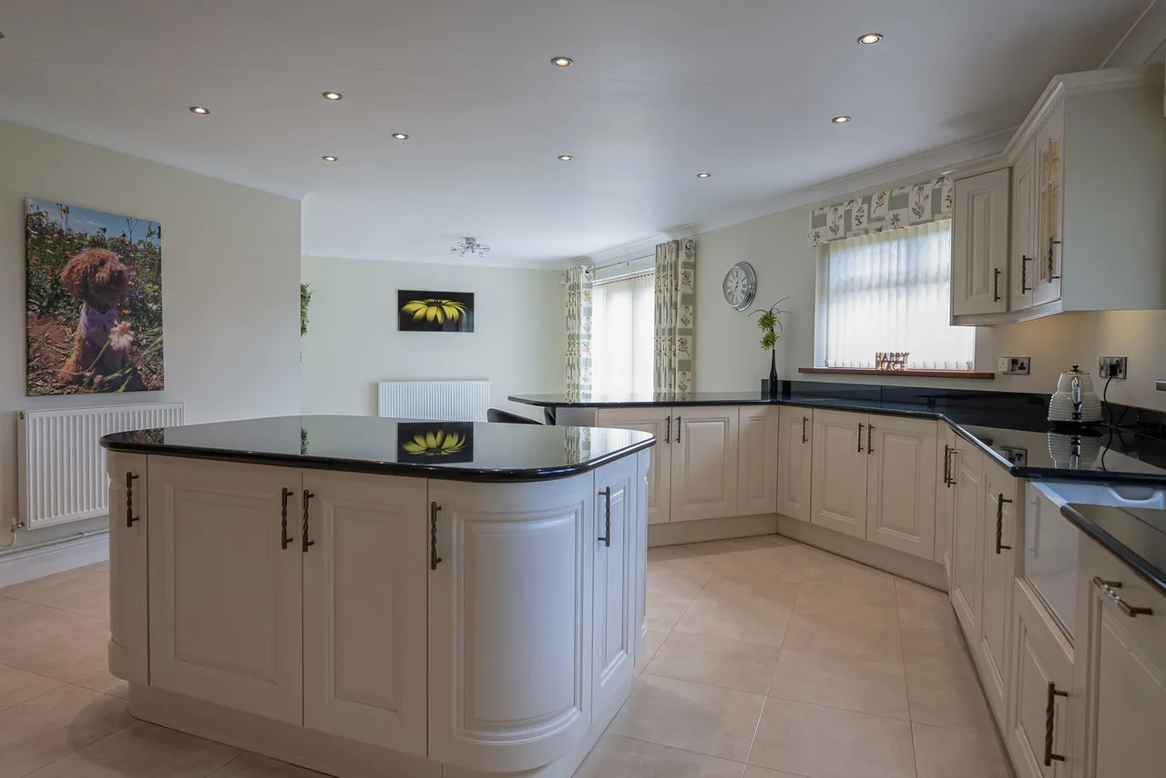 Cwmtawe Road, Ystradgynlais, photo 10