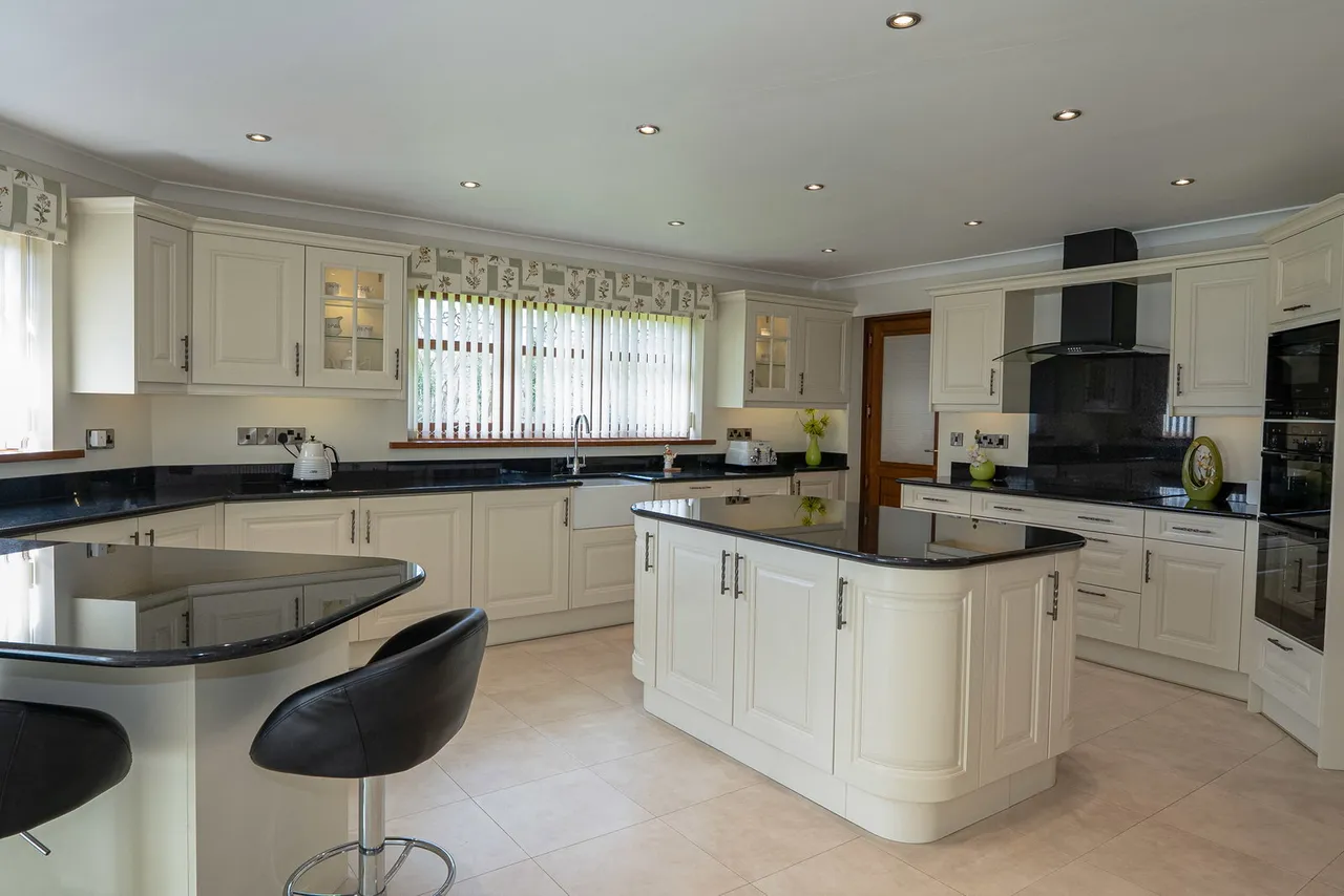 Cwmtawe Road, Ystradgynlais, photo 8