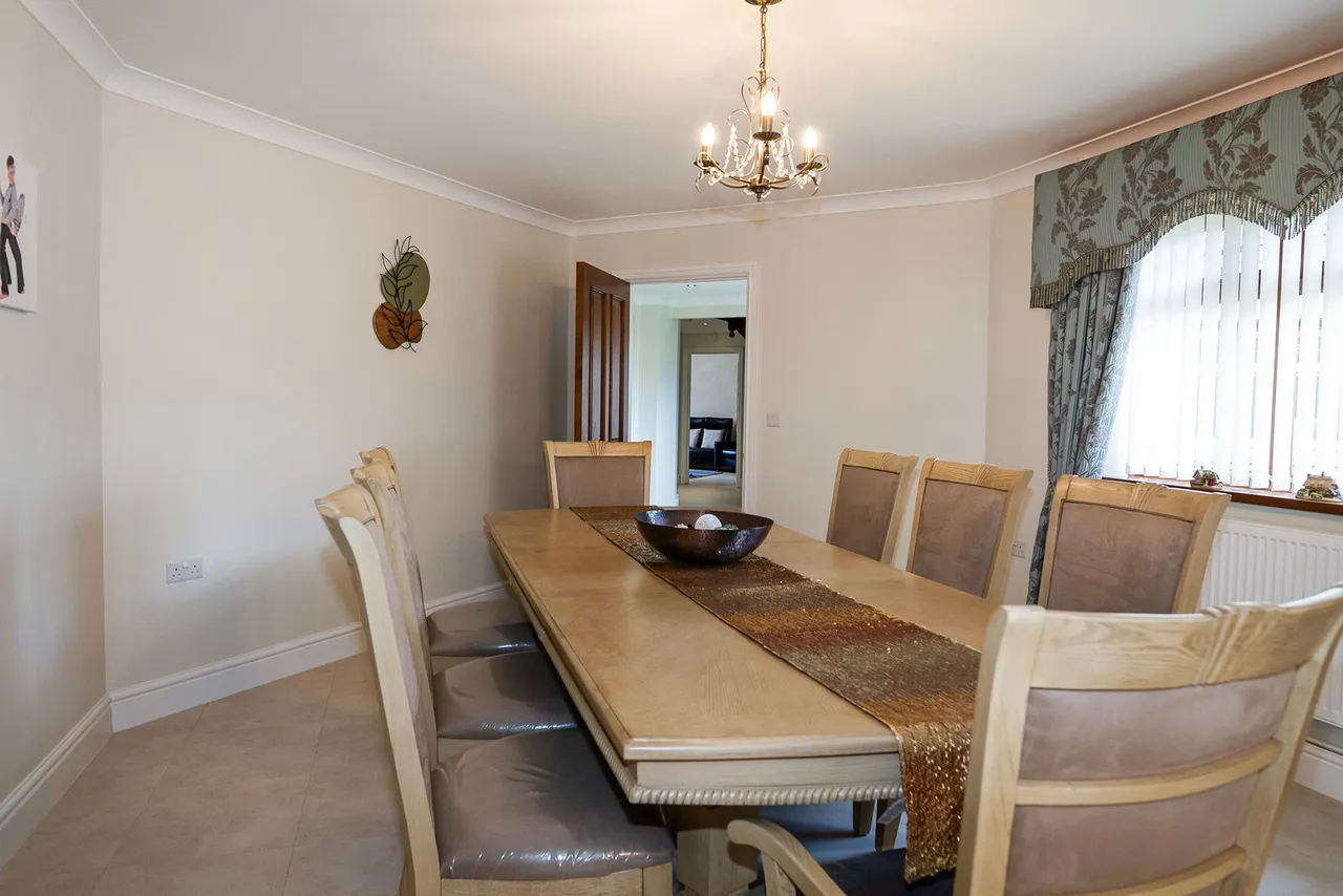 Cwmtawe Road, Ystradgynlais, photo 32