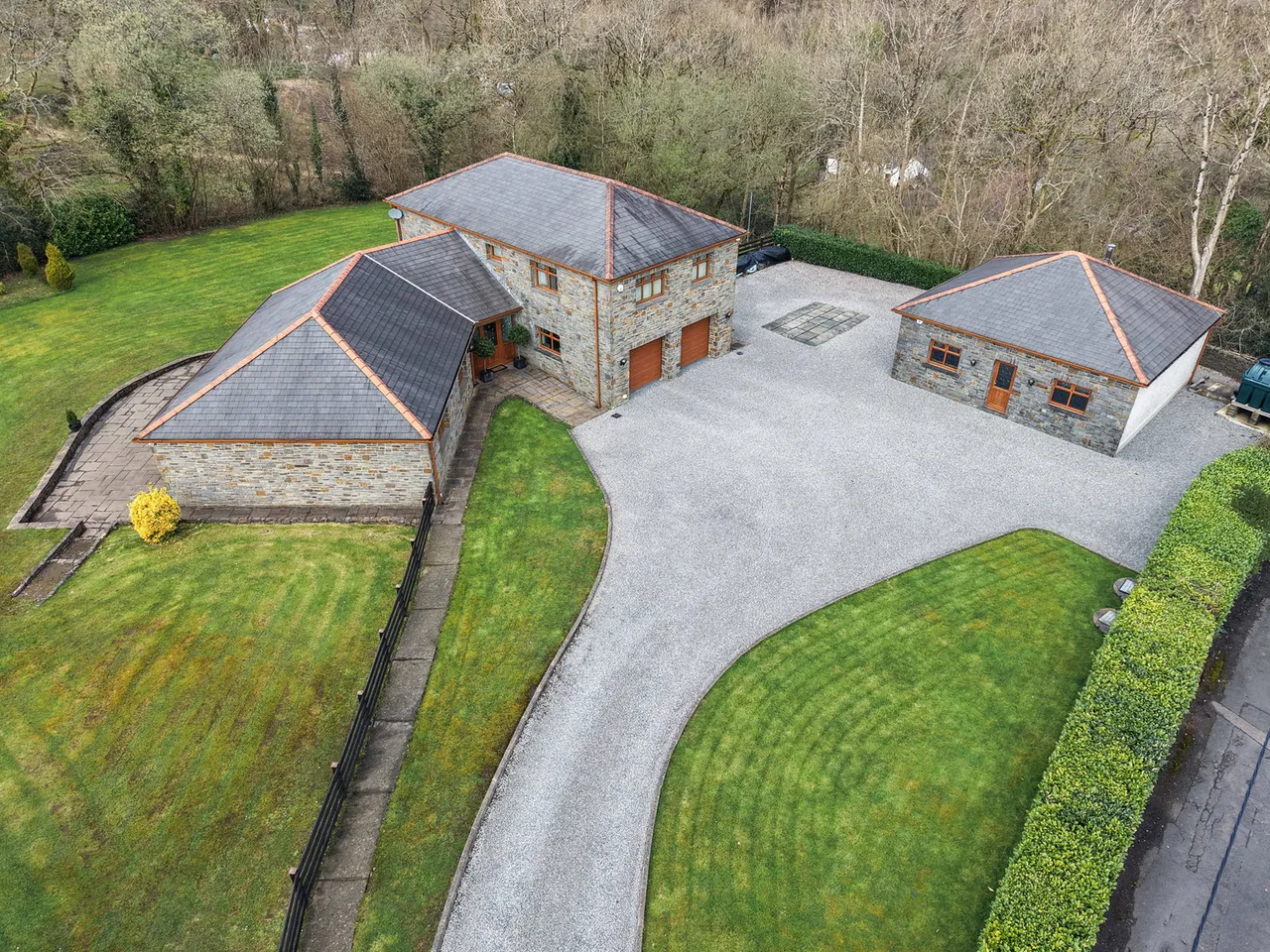 4 bed house for sale, Cwmtawe Road, Ystradgynlais