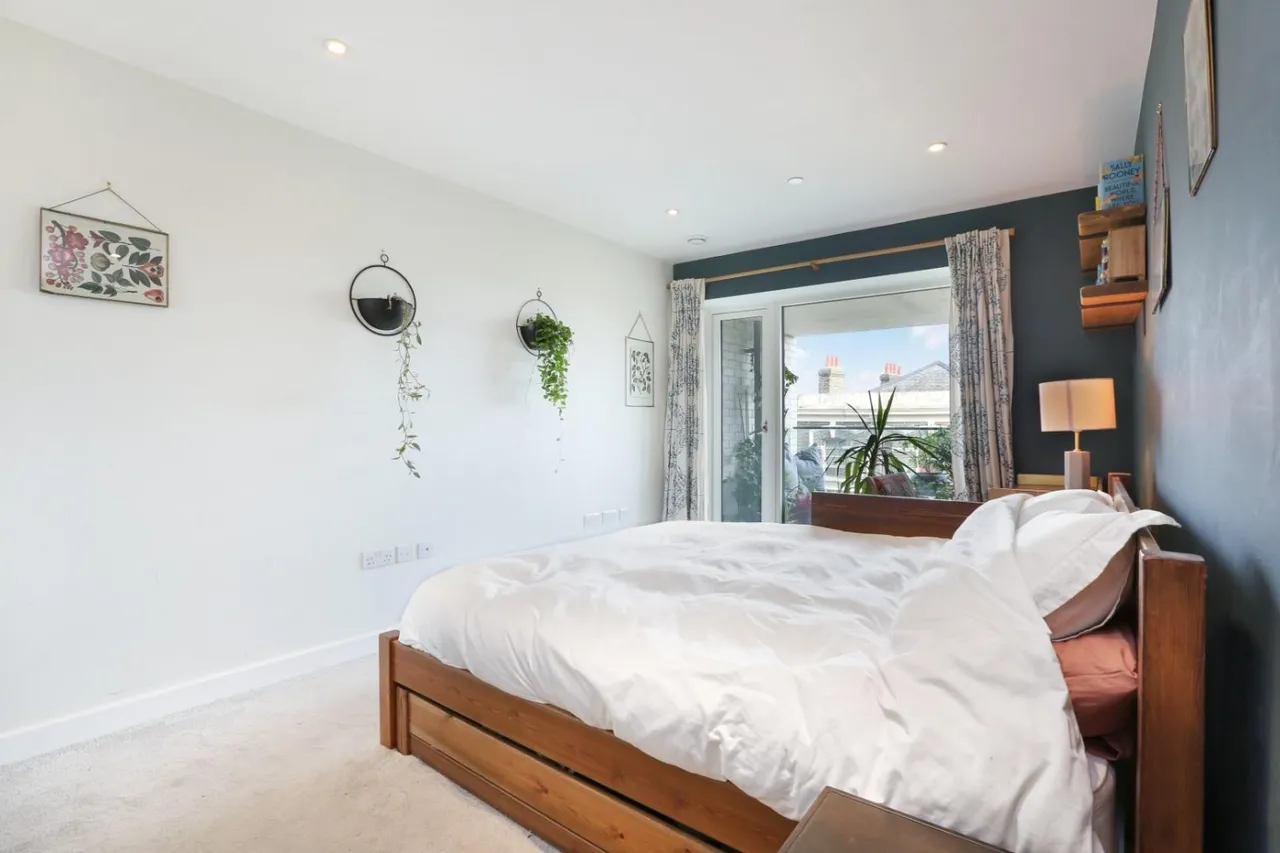 Camberwell Road, London, SE5, photo 11