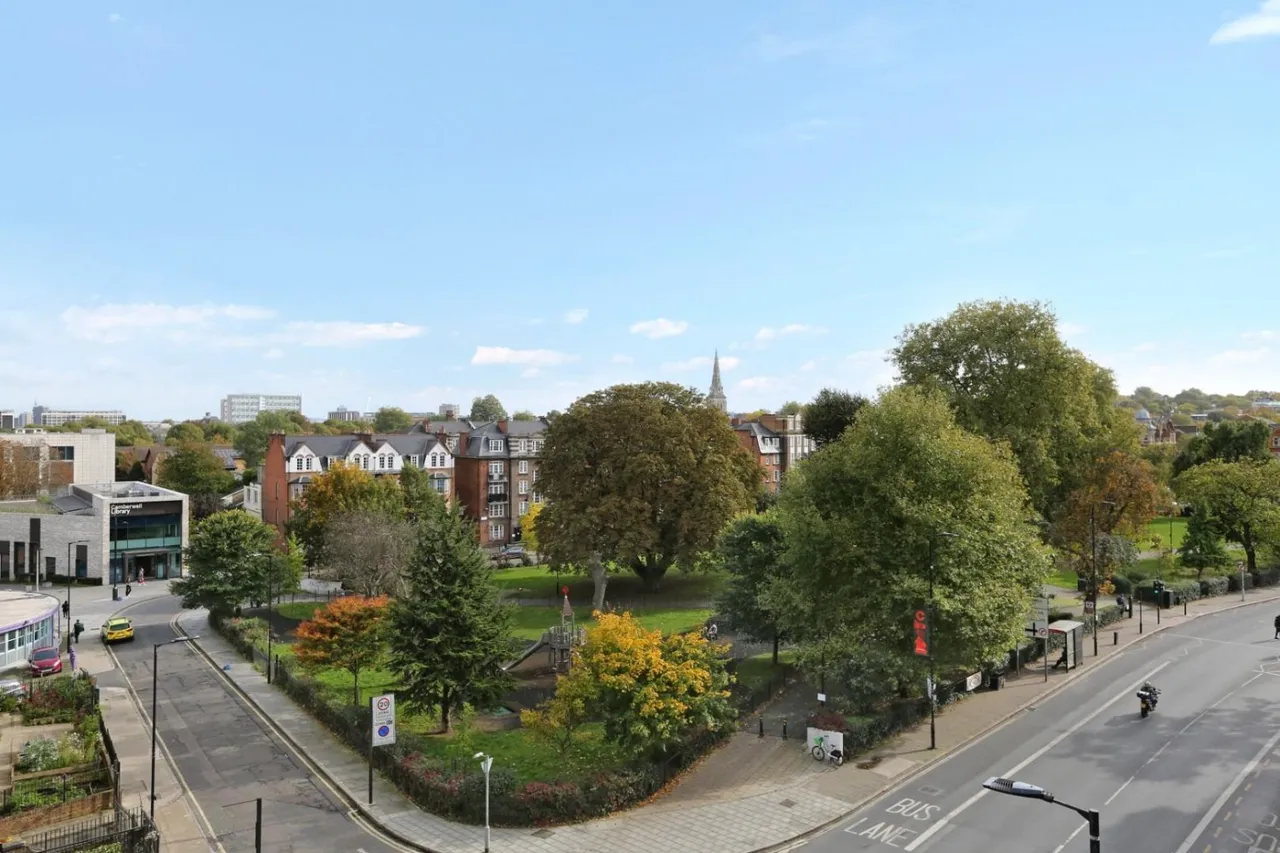Camberwell Road, London, SE5, photo 6