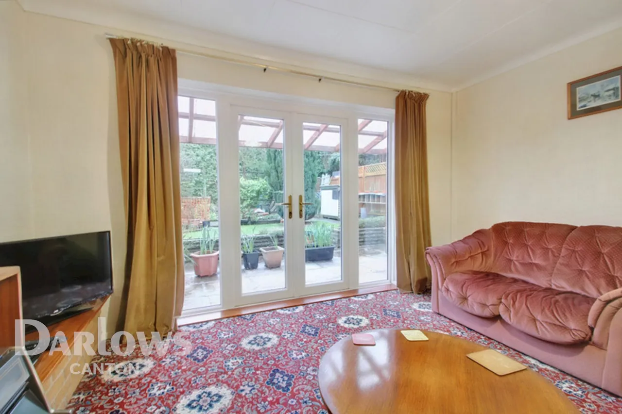 Pentrebane Road, Cardiff, photo 5