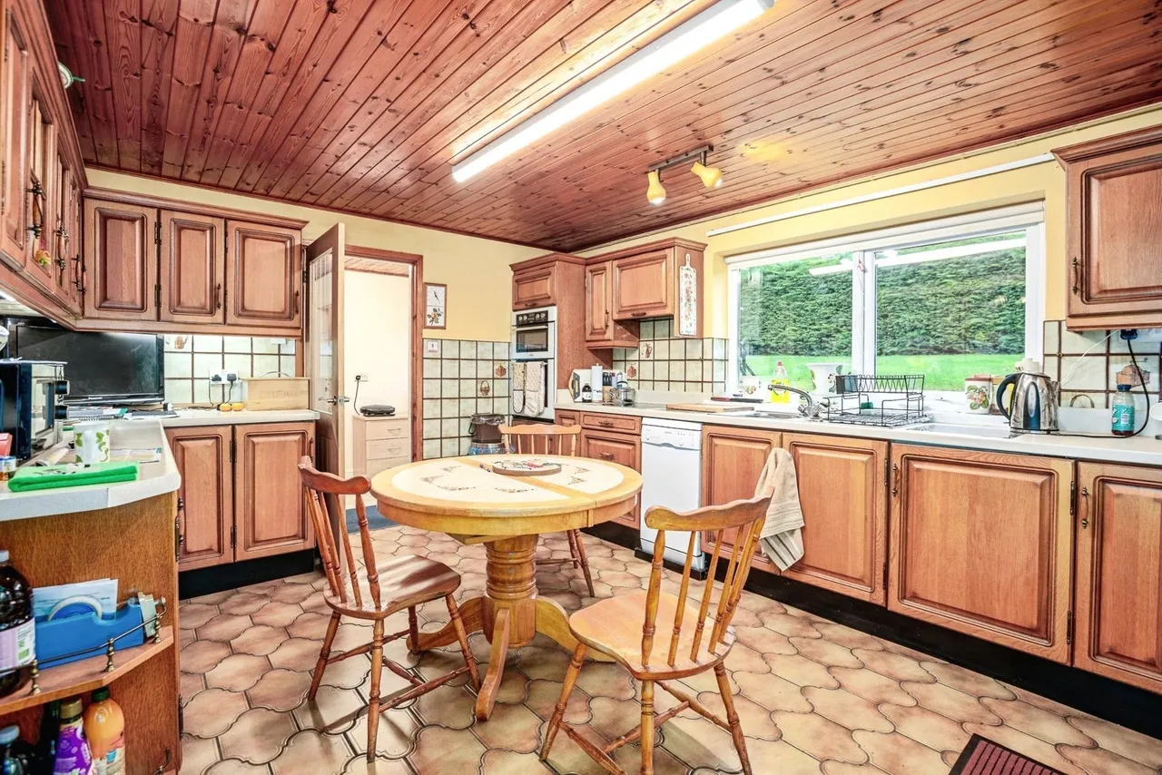 Llanybydder, SA40, photo 8