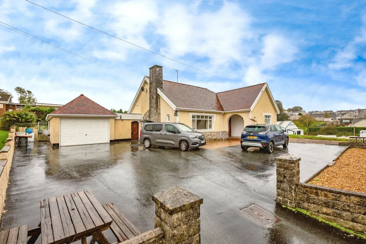 Llanybydder, SA40, photo 19