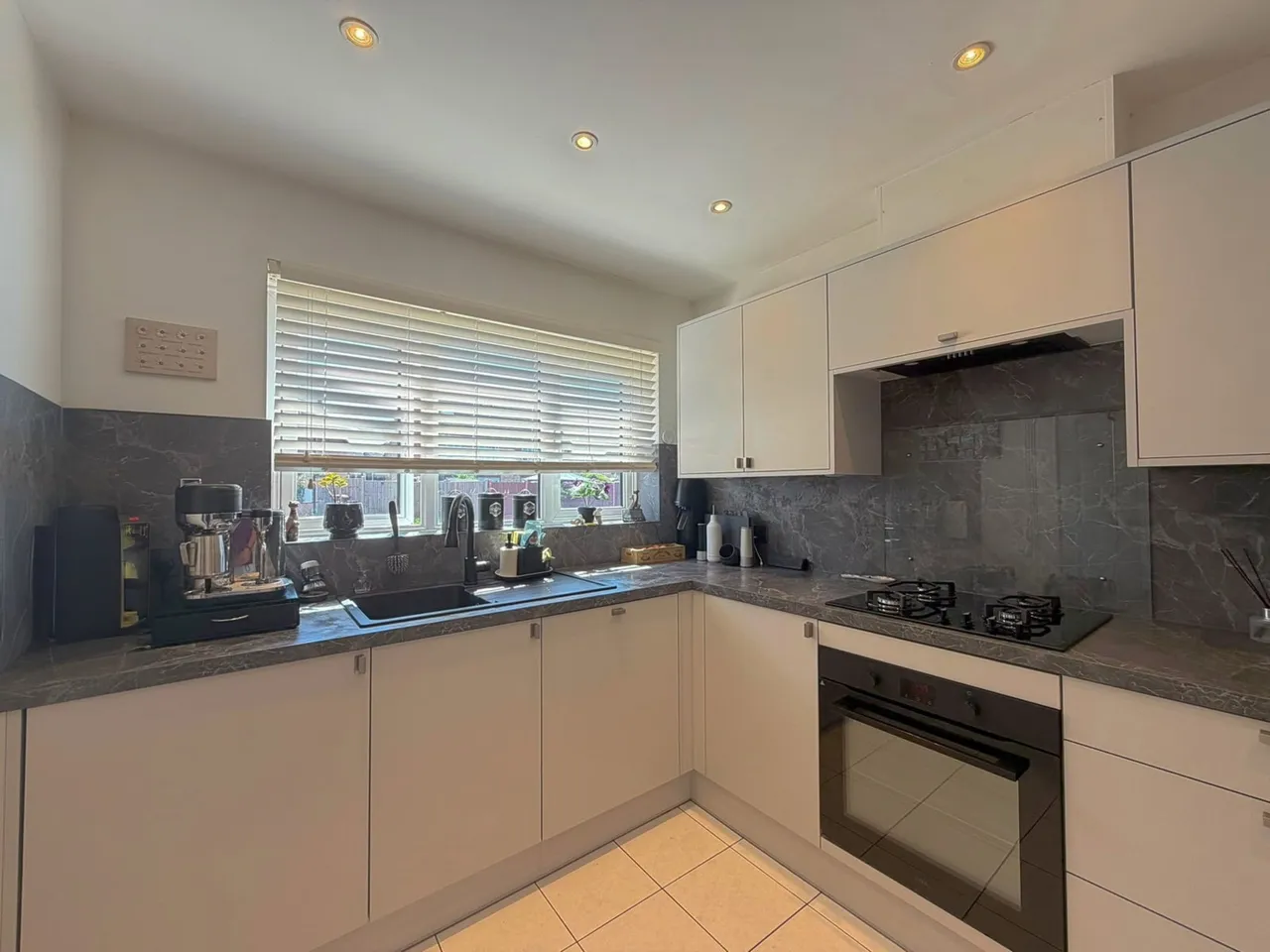 Nightingale Crescent, Harold Wood, RM3 0GD, photo 5