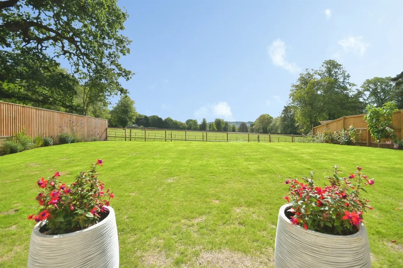 Palatine Gardens, Matlock, DE4, photo 19