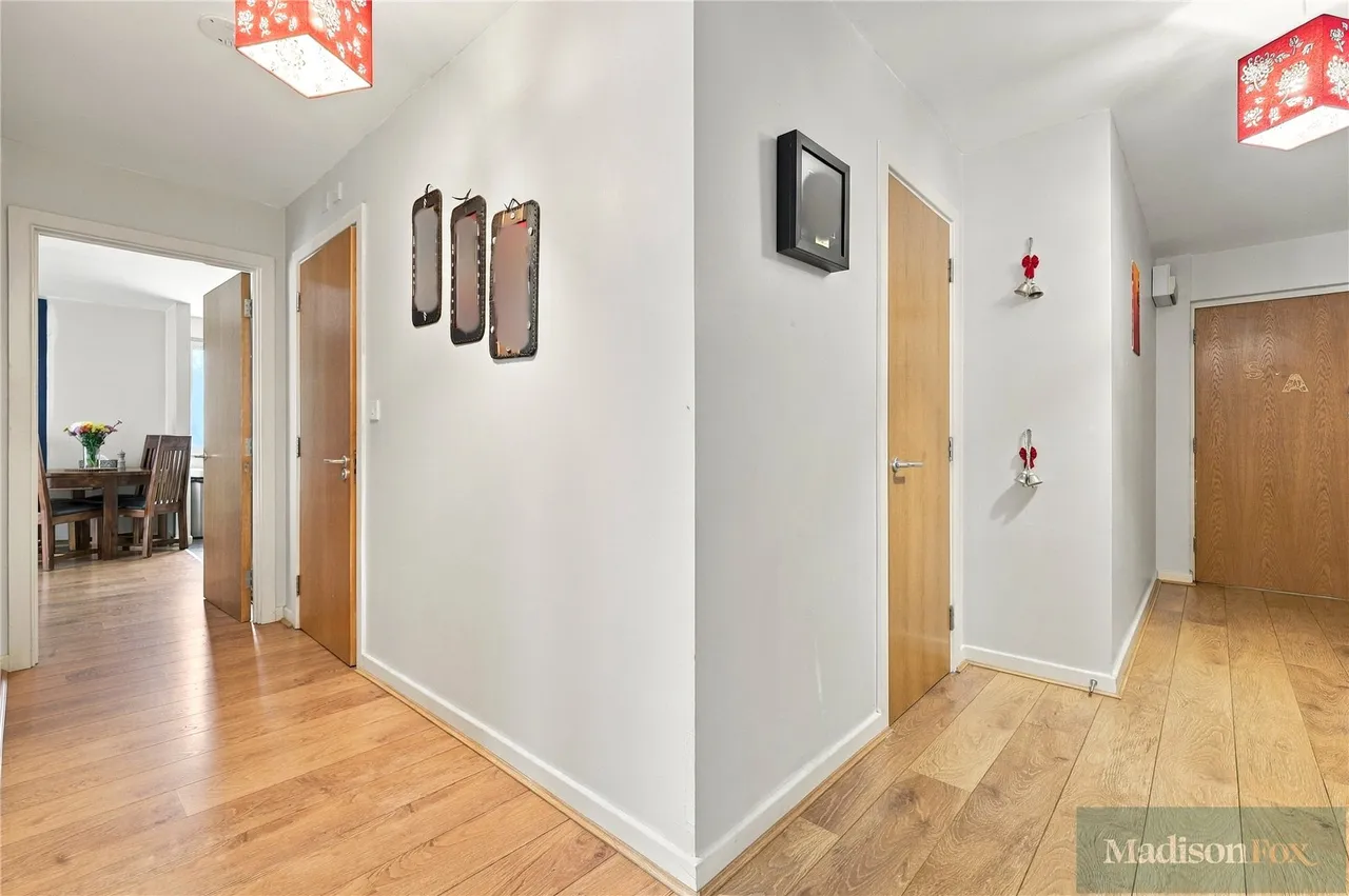 Monarch Way, Ilford, IG2, photo 3