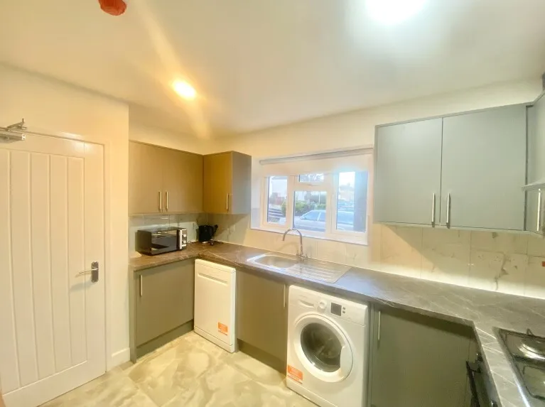 Park Avenue, Grays, RM20, photo 3