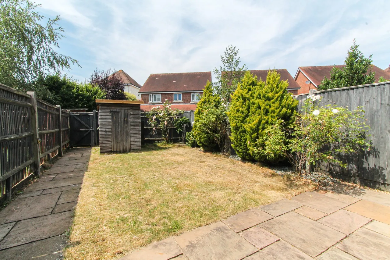 Pennyroyal, Fleet, GU51 5BH, photo 16