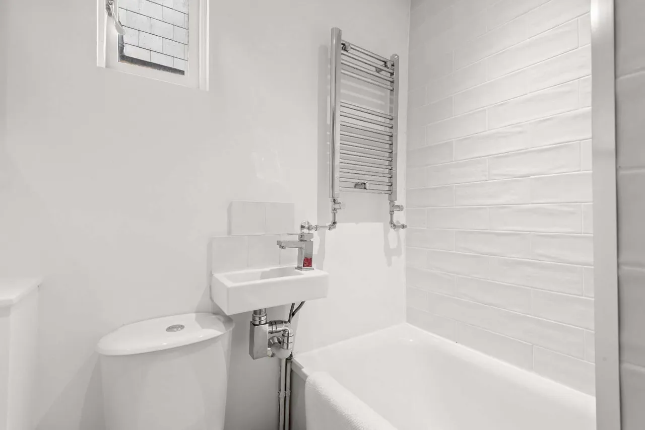 Buckmaster Road, London, SW11, photo 8