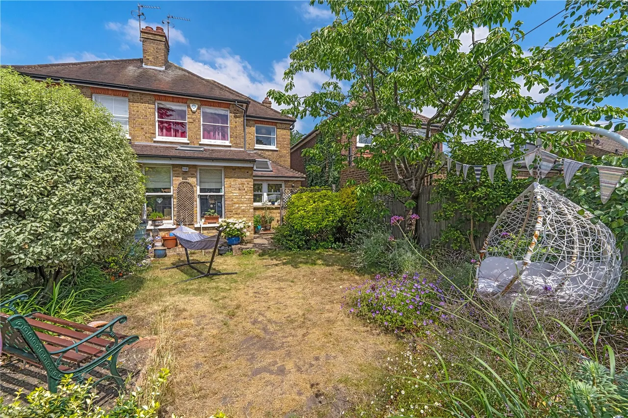 Varna Road, Hampton, TW12 2BQ, photo 2