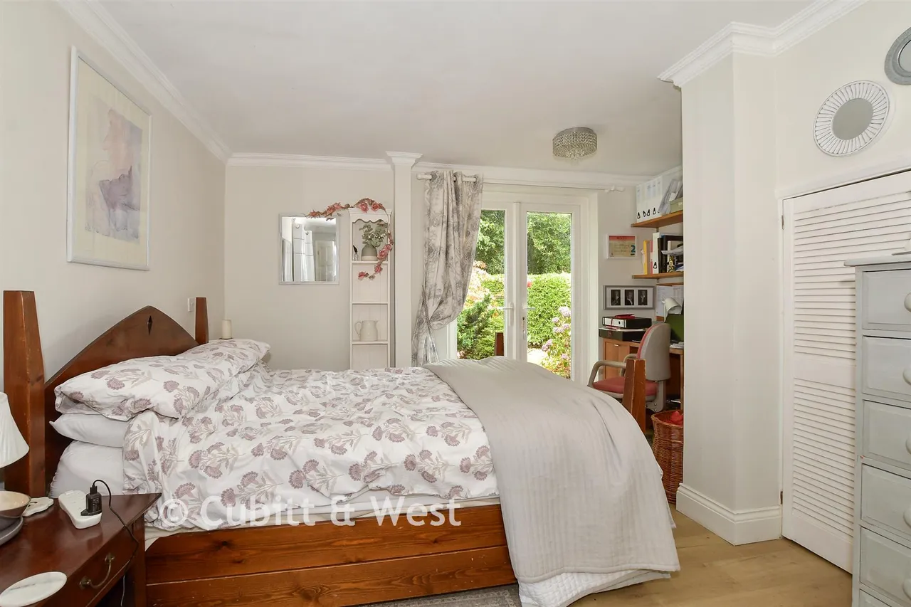 Spierbridge Road, Storrington, RH20, photo 8