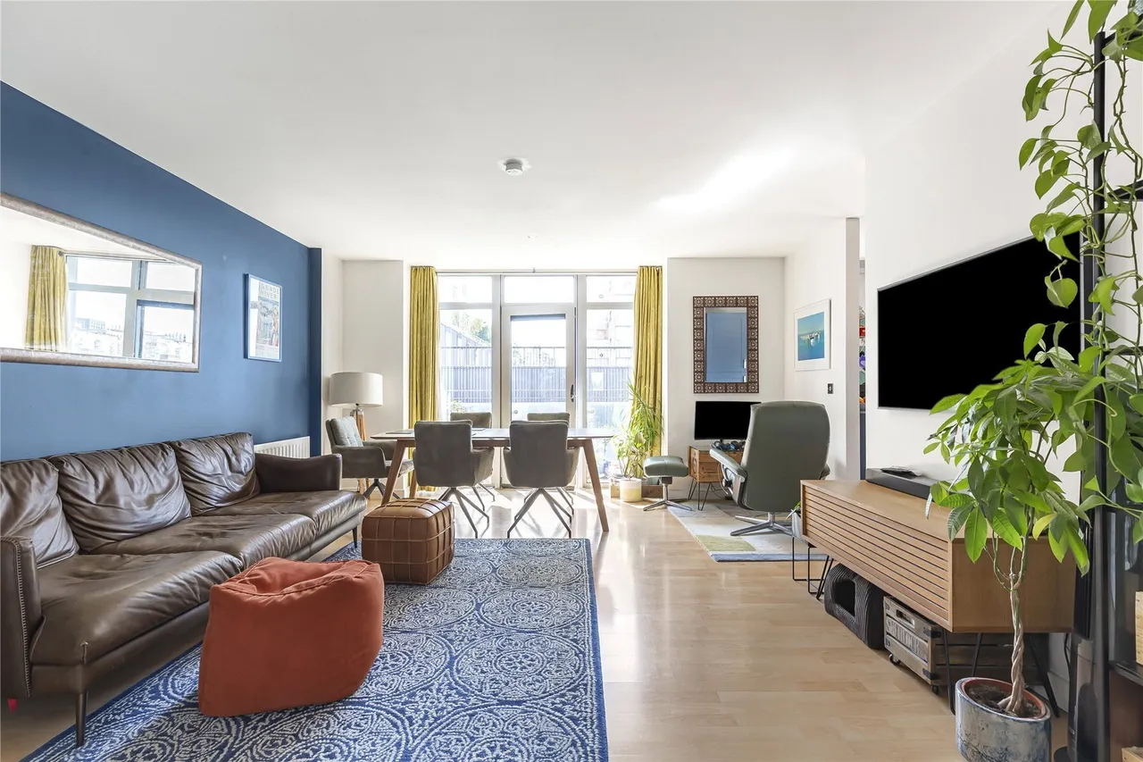 2 bed flat for sale — Townmead Road, Fulham, London, SW6