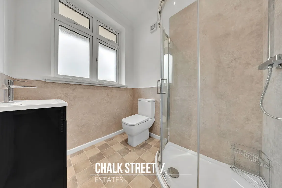 Central Drive, Hornchurch, RM12 6AR, photo 10