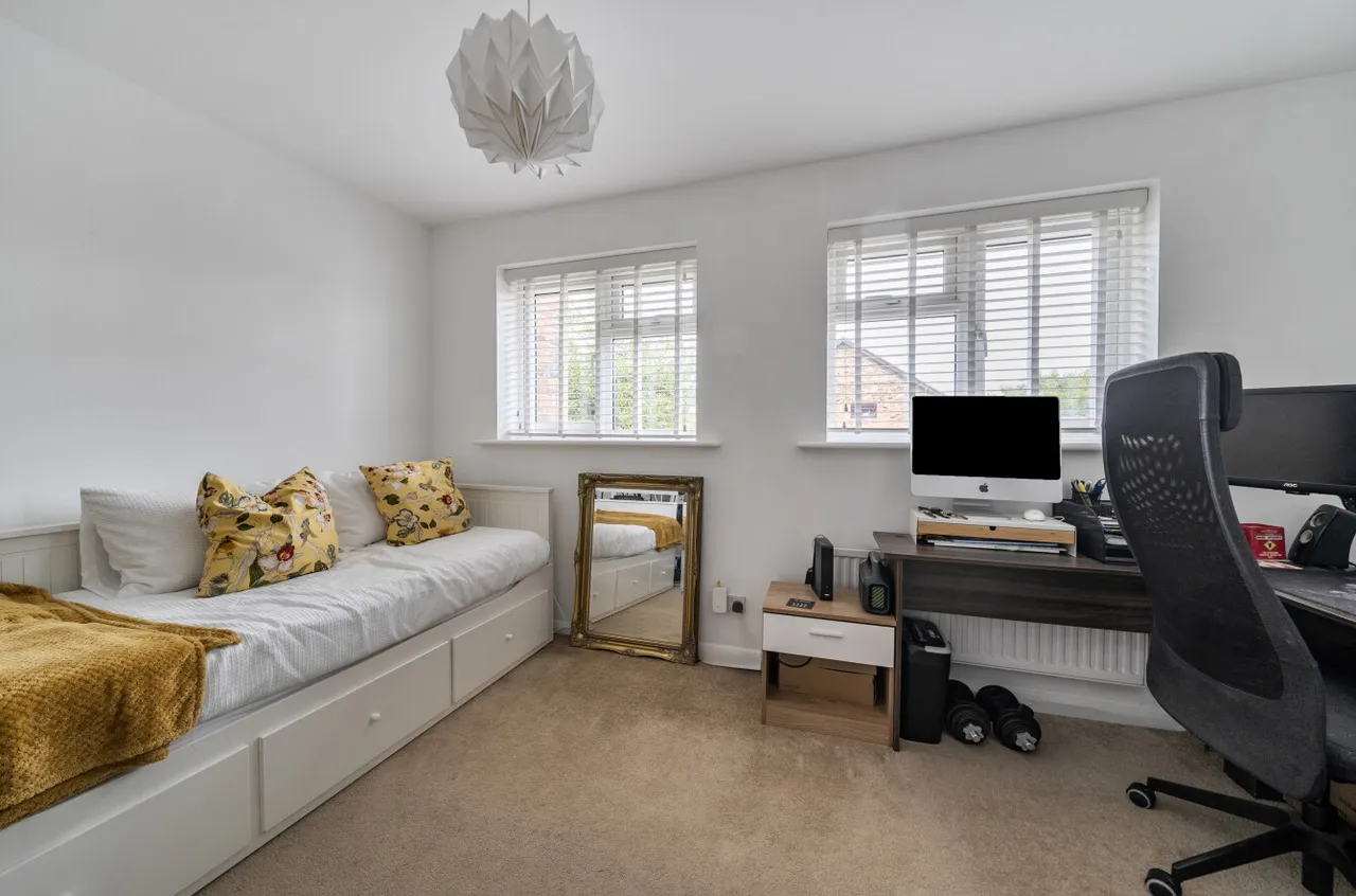 Barnett Lane, Lightwater, GU18, photo 9