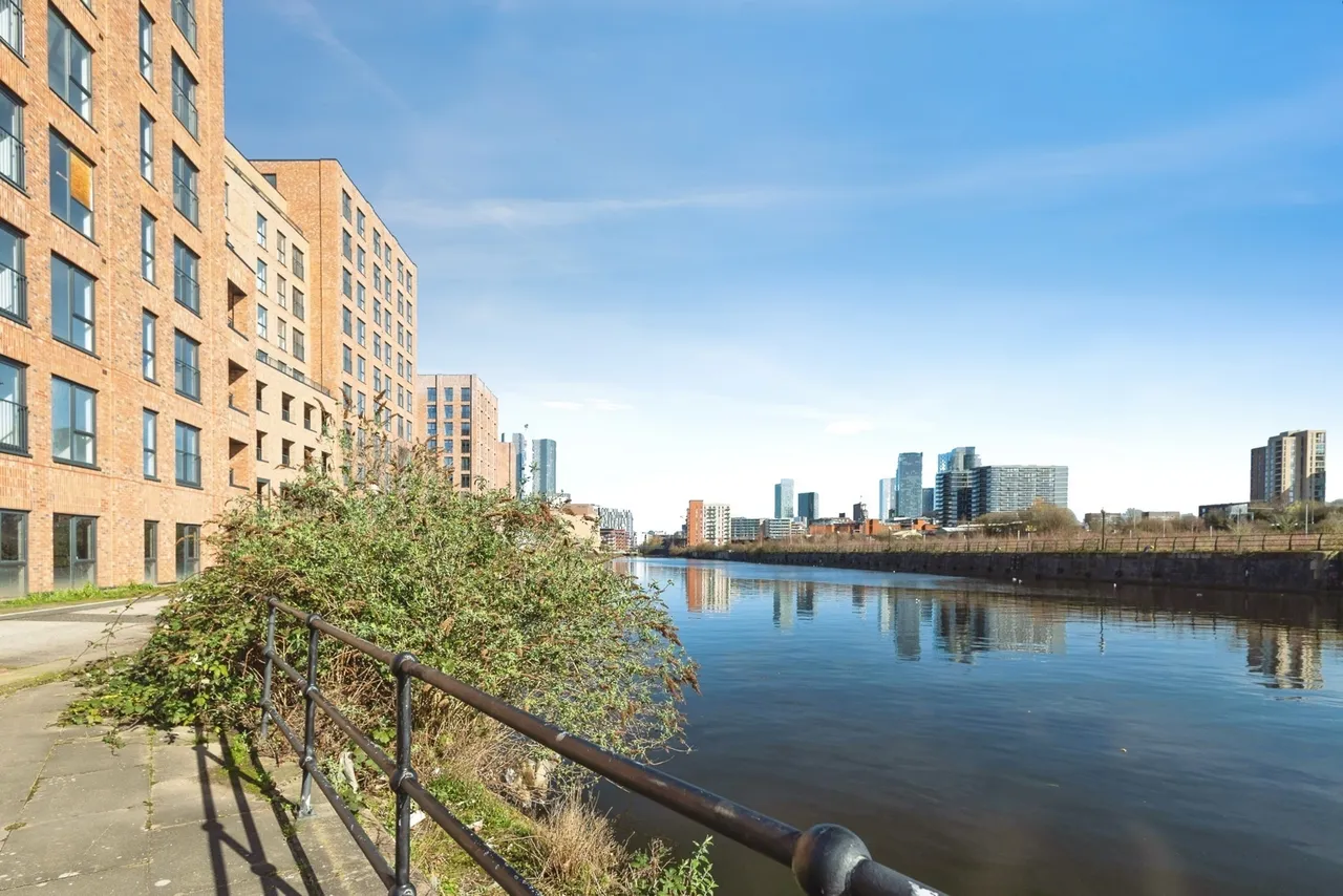 Ordsall Lane, Salford, M5, photo 2