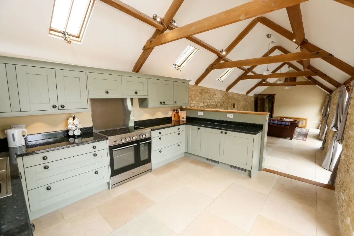 2 bed barn to rent, Hanging Hill Beach, BS30