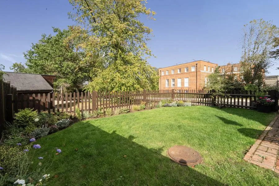 The Ridgeway, London, NW7, photo 21