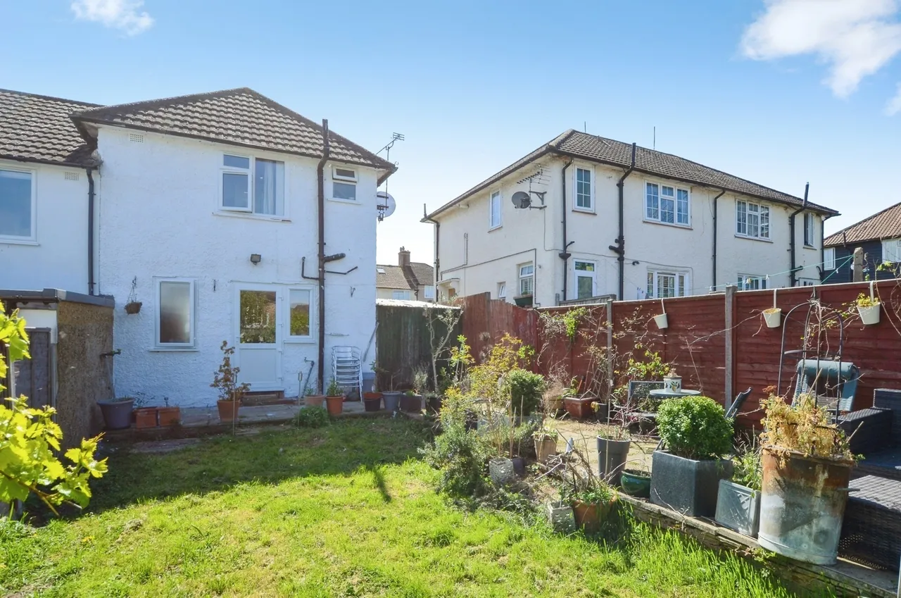 Playfield Road, Edgware, HA8, photo 14