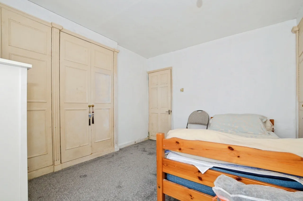 Playfield Road, Edgware, HA8, photo 8