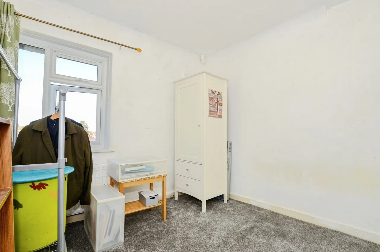 Playfield Road, Edgware, HA8, photo 10