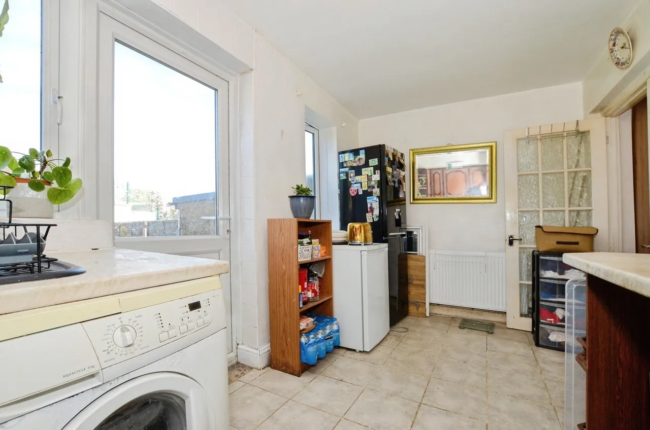 Playfield Road, Edgware, HA8, photo 6