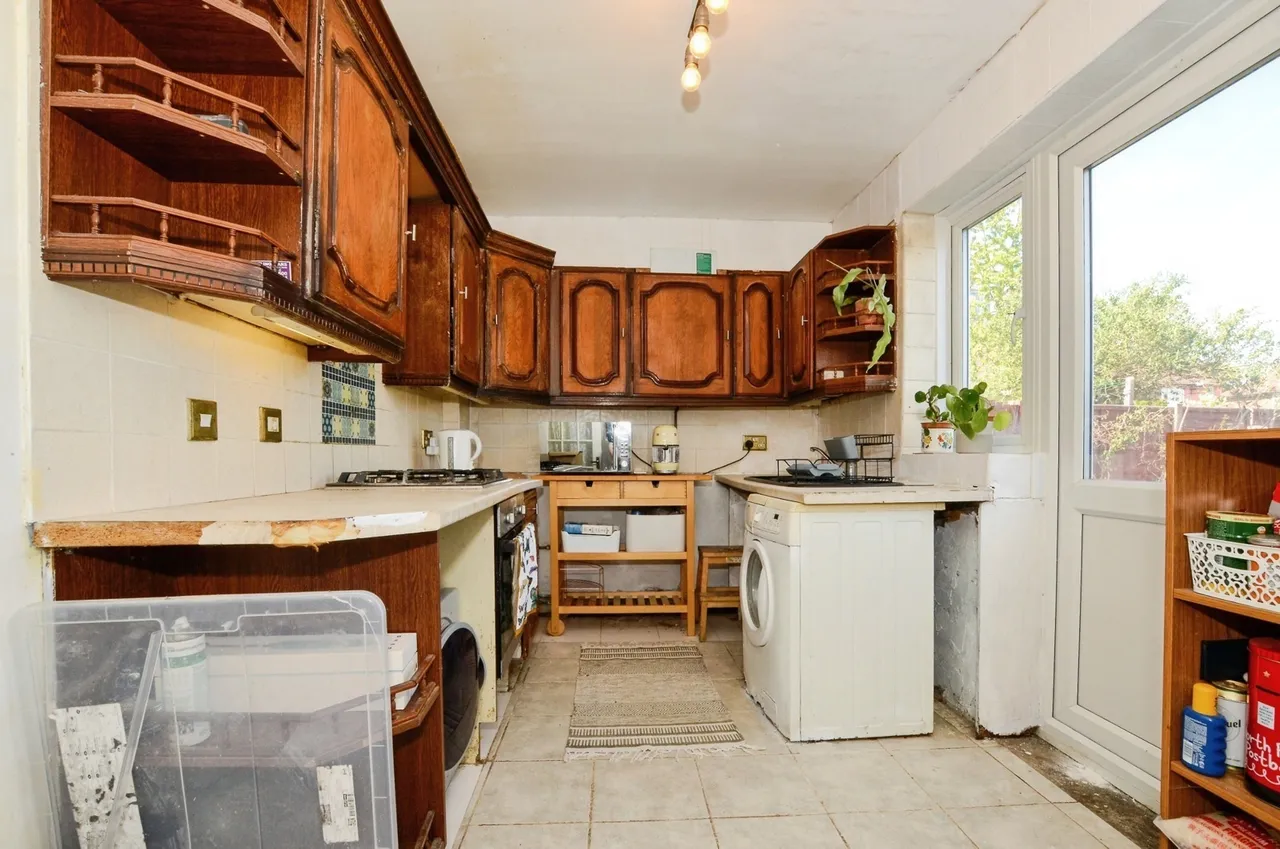Playfield Road, Edgware, HA8, photo 5