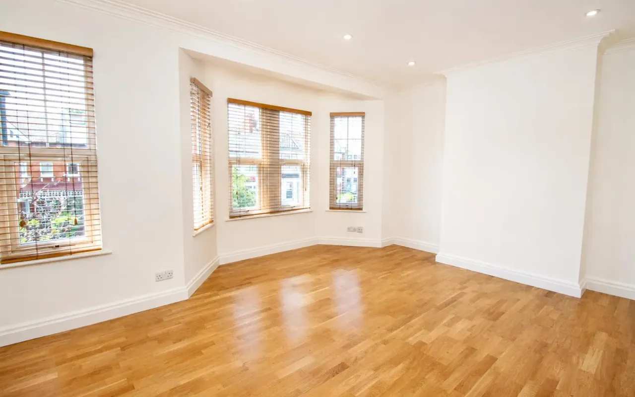 Park Avenue, Palmers Green, London N13, photo 9