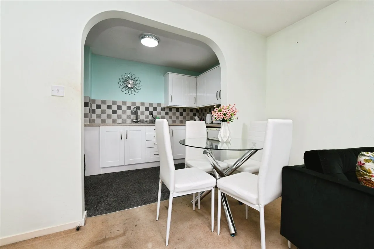 Primrose Court, Kings Road, Brentwood, Essex, CM14, photo 5