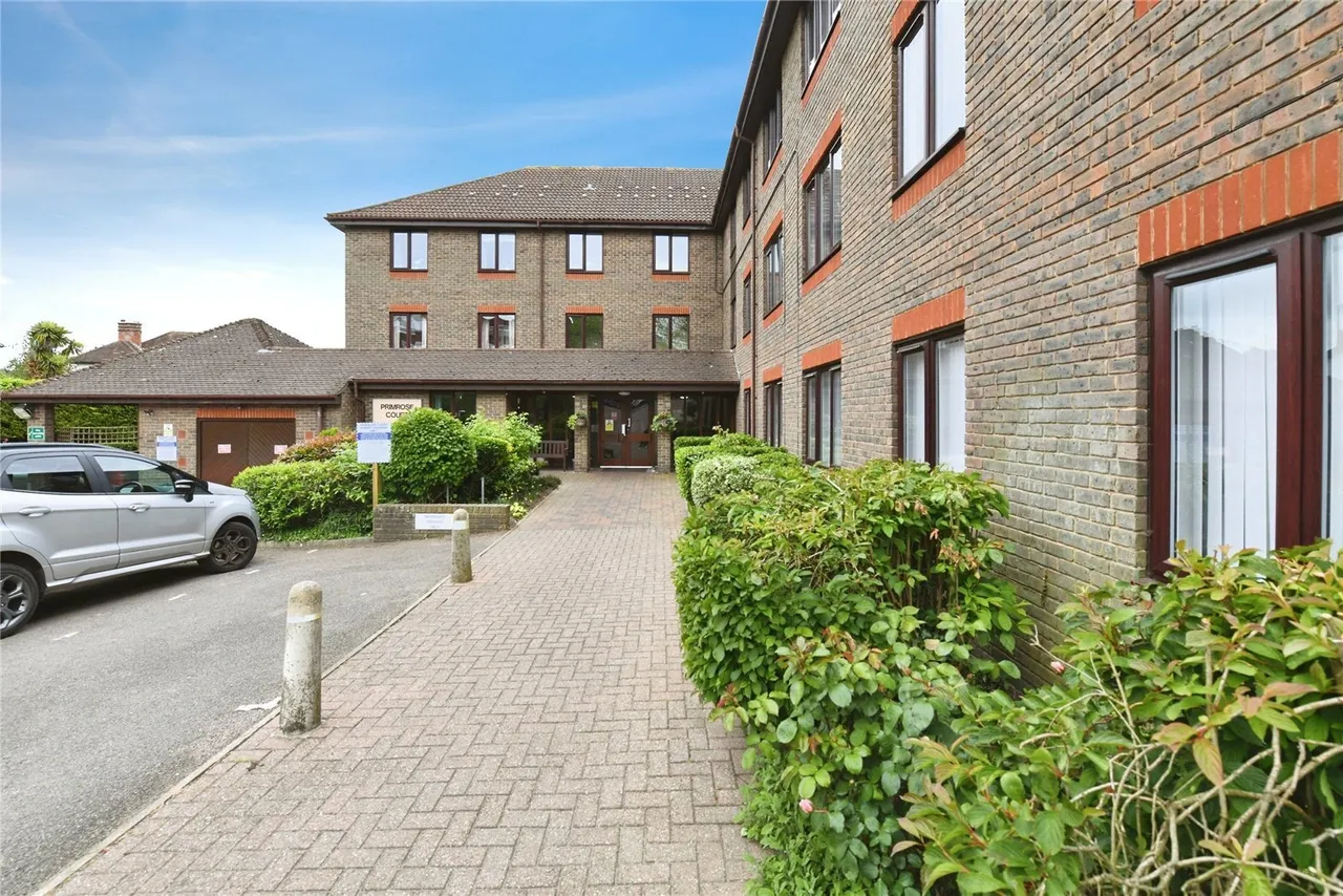 1 bed flat for sale — Primrose Court, Kings Road, Brentwood, Essex, CM14
