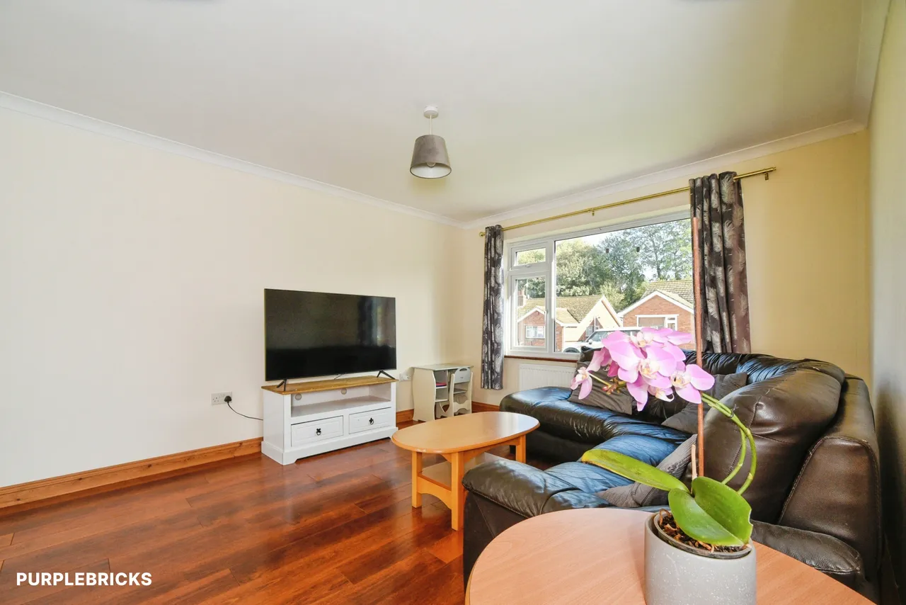 Kennet Avenue, Greenmeadow, SN25, photo 3