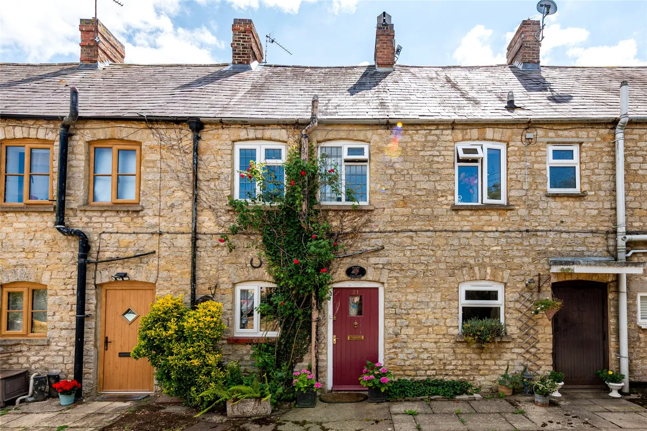 2 bed house for sale, School Lane, Evenley, NN13