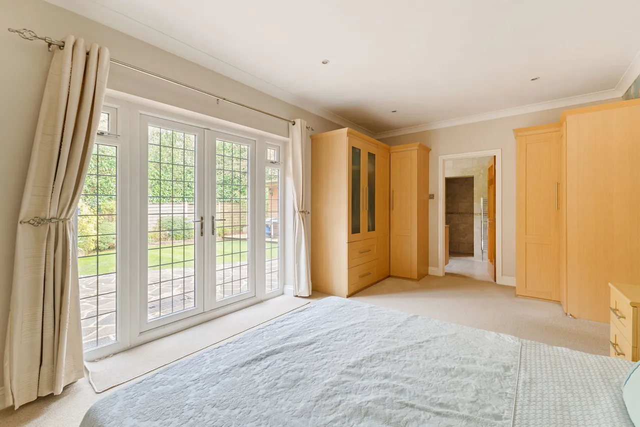 Grange Gardens, Farnham Common, SL2, photo 12
