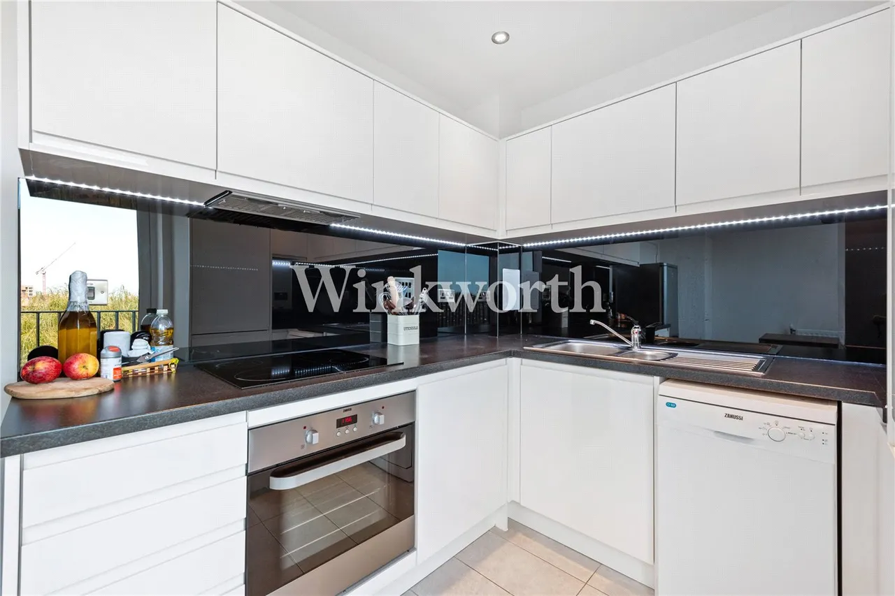 Hampden Road, London, N8, photo 12