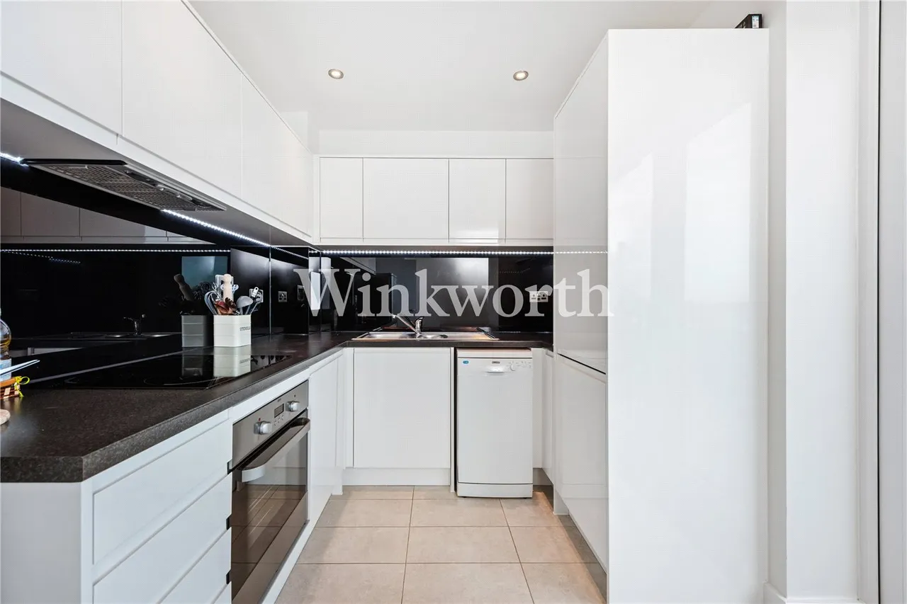 Hampden Road, London, N8, photo 10