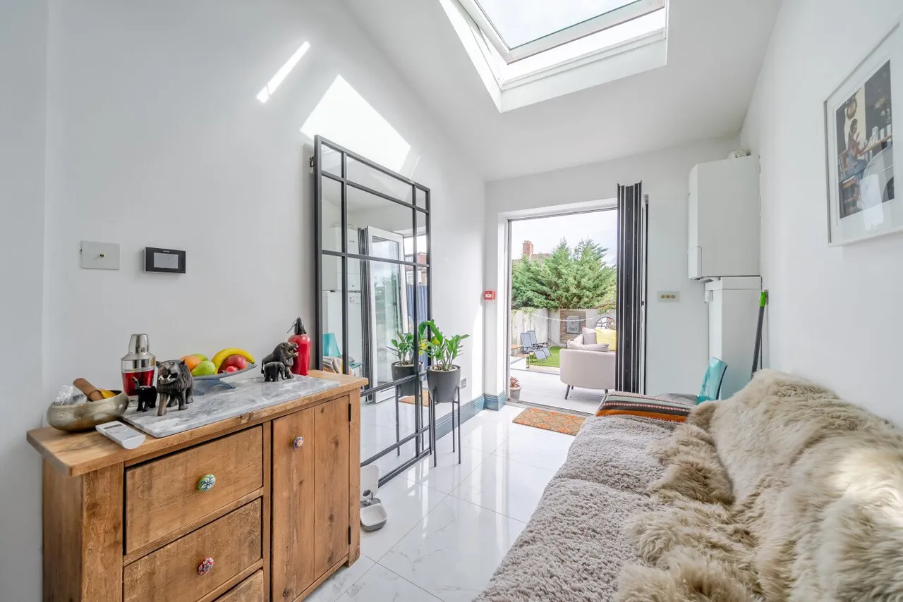 Sundial Avenue, South Norwood, SE25, photo 8
