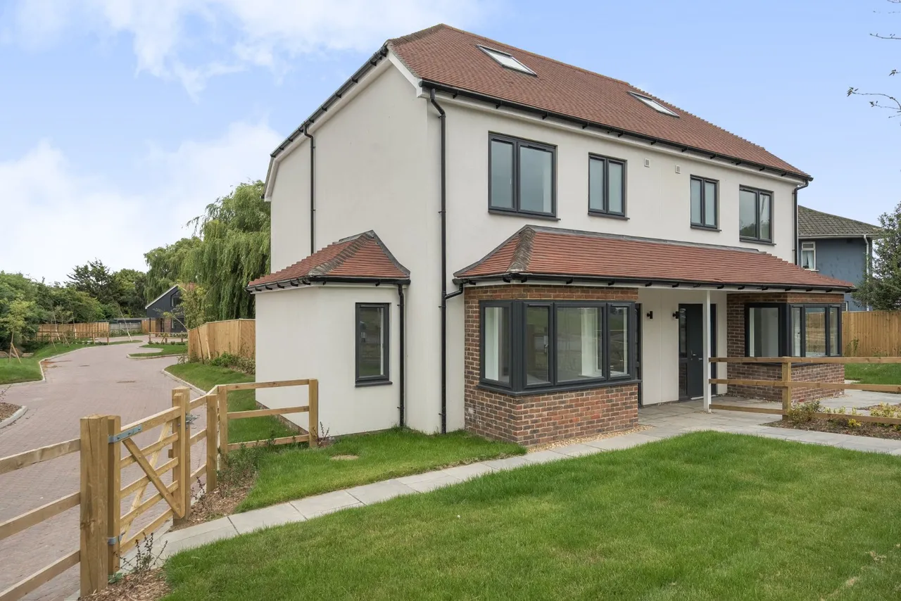 4 bed house for sale, Old Shoreham Road, Lancing, BN15