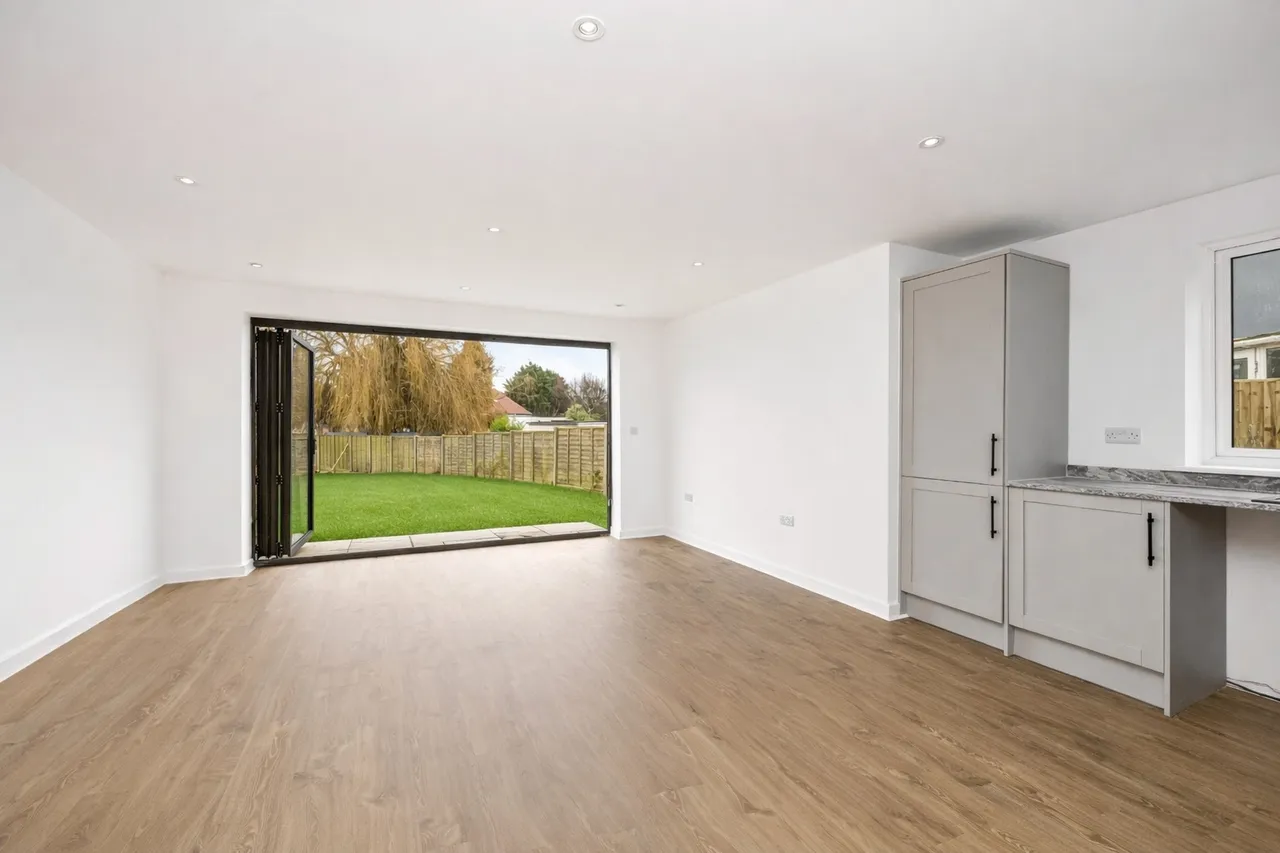 Old Shoreham Road, Lancing, BN15, photo 4
