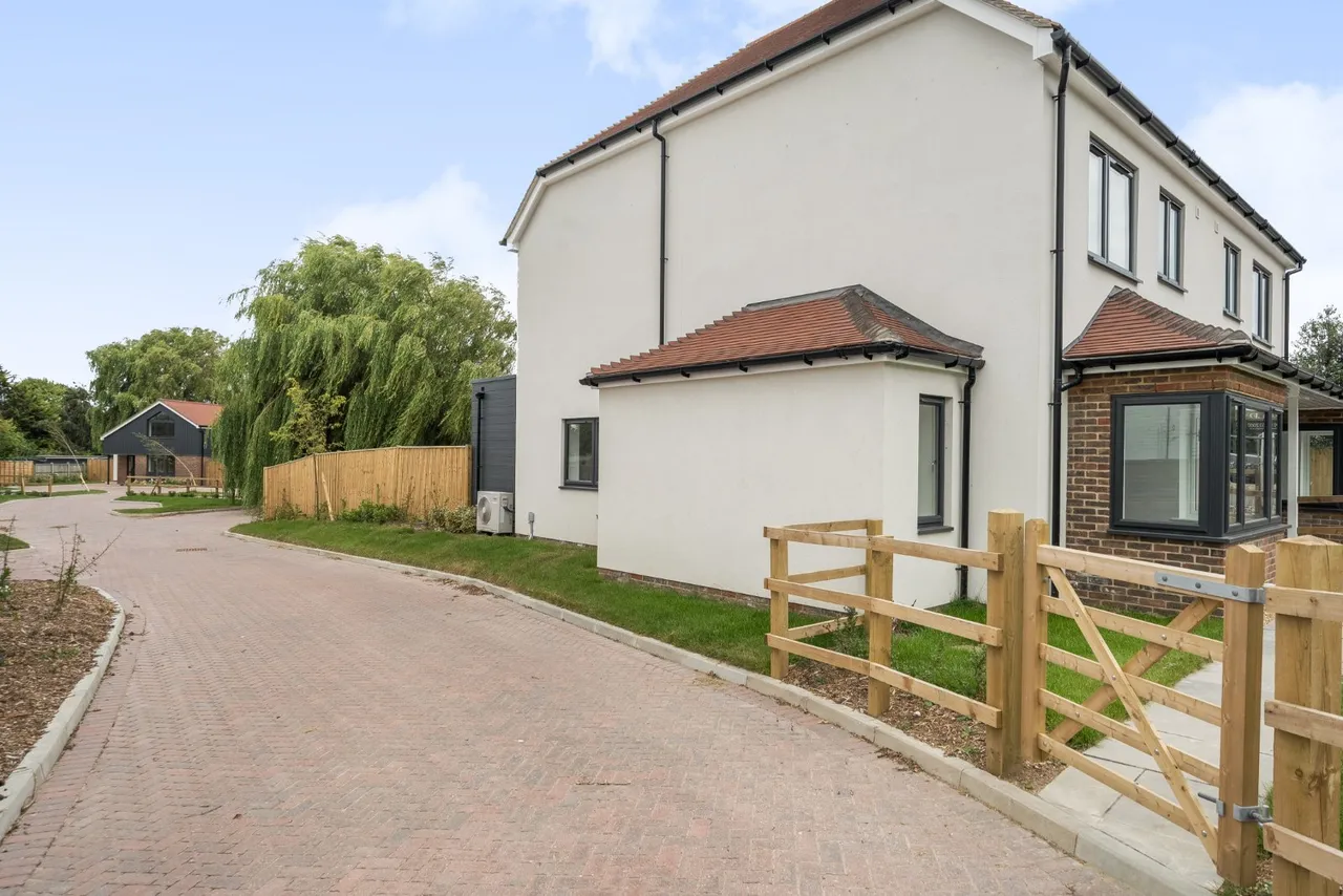 Old Shoreham Road, Lancing, BN15, photo 8