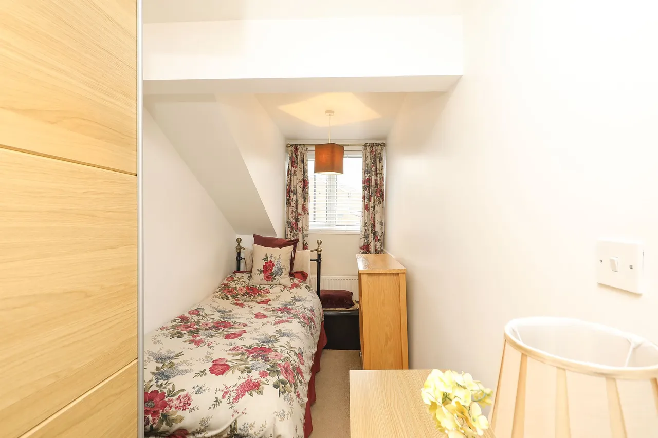Hollybank Close, Sheffield, S12, photo 14